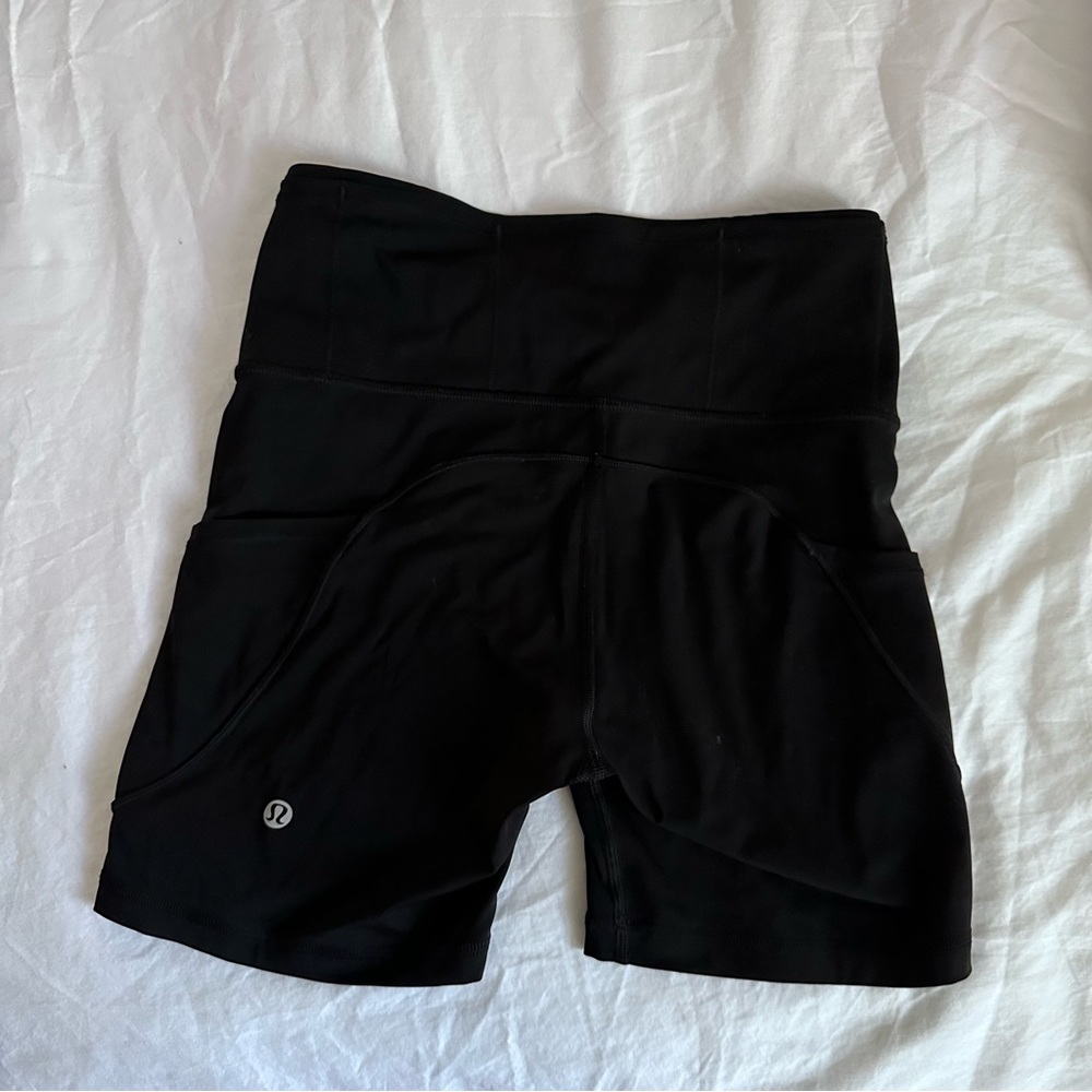 Lululemon Fast and Free High Rise Shorts 6”